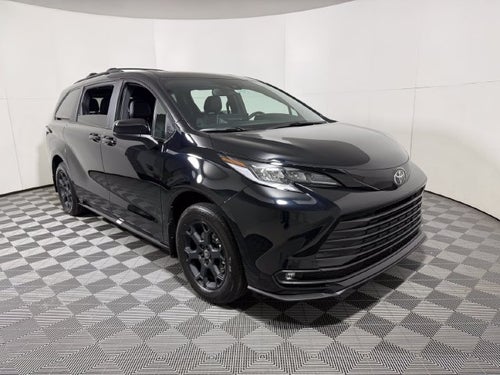 2026 Toyota Sienna Woodland Edition 7 Passenger