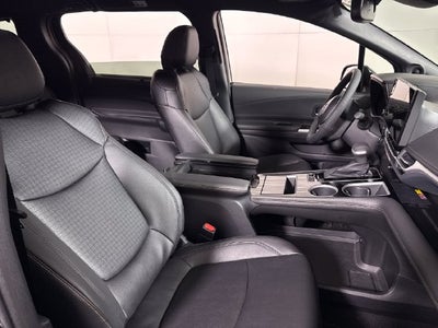 2026 Toyota Sienna Woodland Edition 7 Passenger