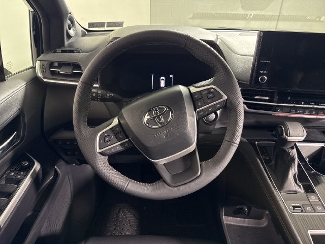 2026 Toyota Sienna Woodland Edition 7 Passenger