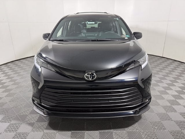 2026 Toyota Sienna Woodland Edition 7 Passenger