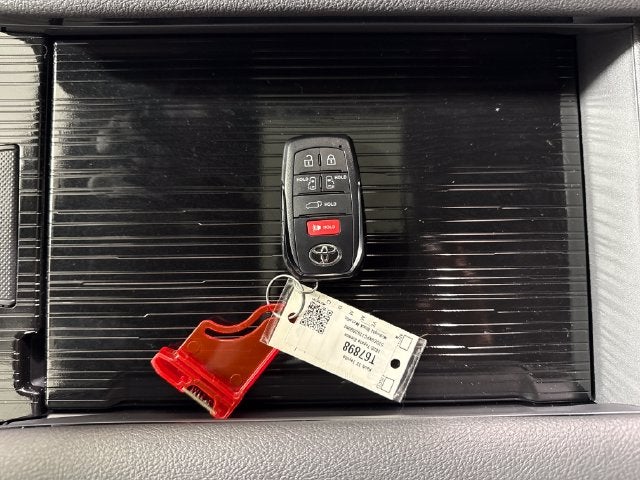 2026 Toyota Sienna Woodland Edition 7 Passenger