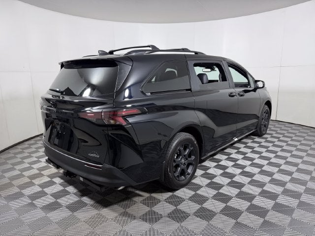 2026 Toyota Sienna Woodland Edition 7 Passenger