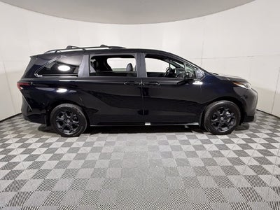 2026 Toyota Sienna Woodland Edition 7 Passenger