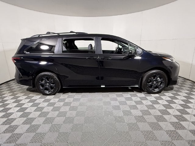 2026 Toyota Sienna Woodland Edition 7 Passenger