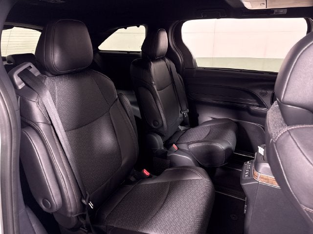 2026 Toyota Sienna Platinum 7 Passenger