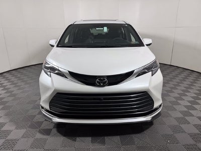 2026 Toyota Sienna Platinum 7 Passenger