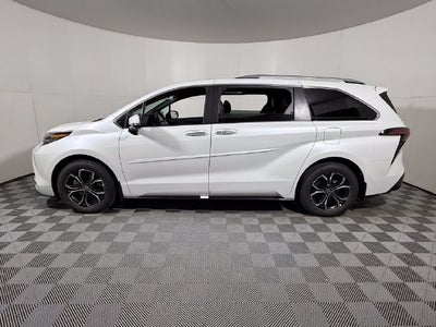 2026 Toyota Sienna Platinum 7 Passenger