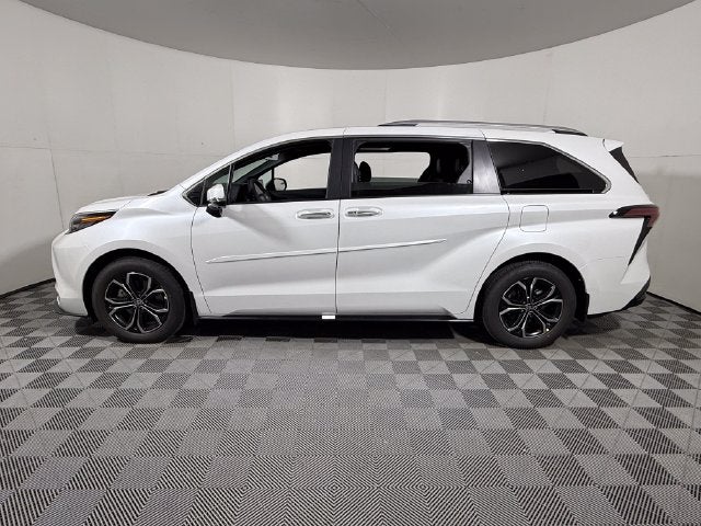 2026 Toyota Sienna Platinum 7 Passenger