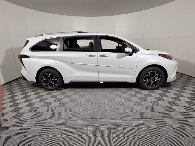 2026 Toyota Sienna Platinum 7 Passenger