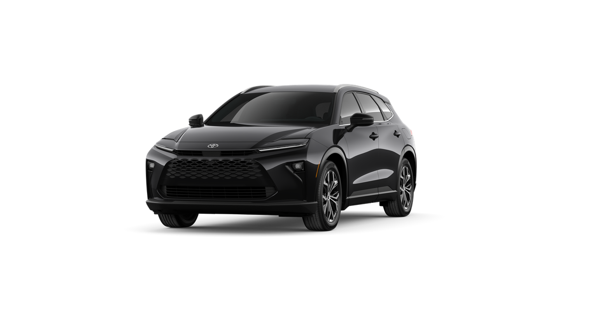 2026 Toyota Crown Signia XLE AWD's photo