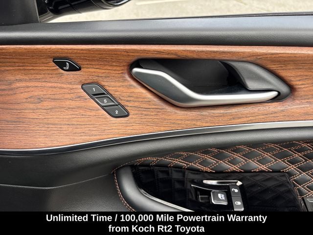 2023 Jeep Grand Cherokee Summit