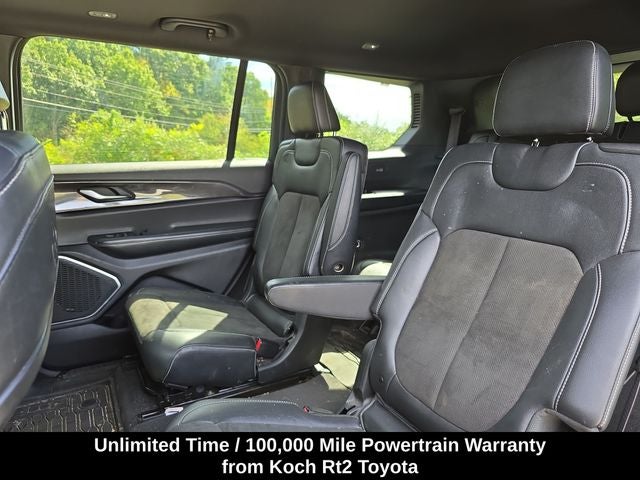 2022 Jeep Grand Cherokee L Altitude