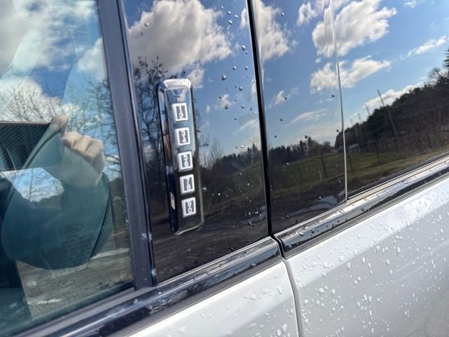 2023 Ford F-150 Lightning Lariat