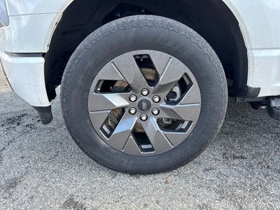 2023 Ford F-150 Lightning Lariat