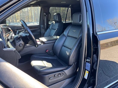 2022 Cadillac Escalade Luxury