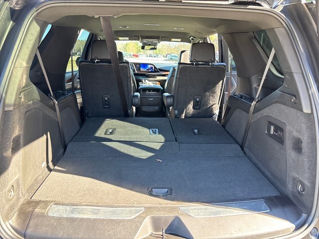 2022 Cadillac Escalade Luxury