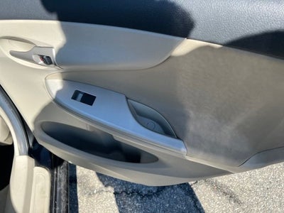 2011 Toyota Corolla LE