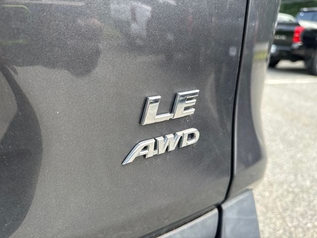2022 Toyota RAV4 LE