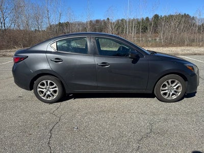 2017 Toyota Yaris iA Base