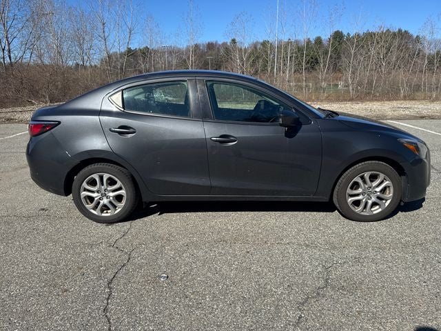 2017 Toyota Yaris iA Base
