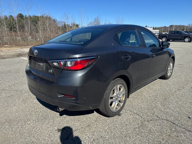 2017 Toyota Yaris iA Base
