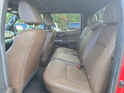 2022 Toyota Tacoma Limited V6
