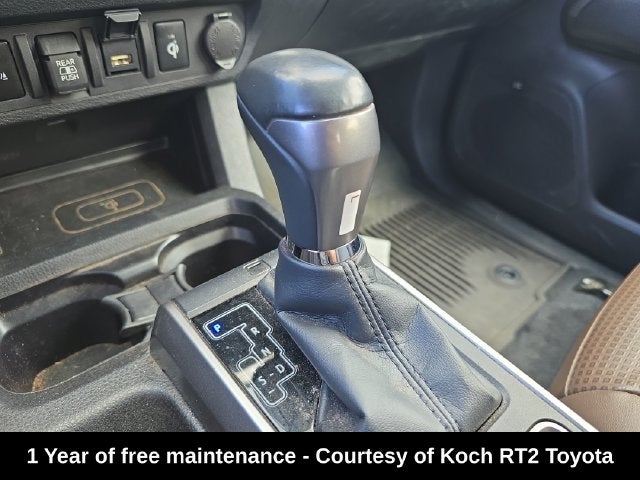 2022 Toyota Tacoma Limited V6