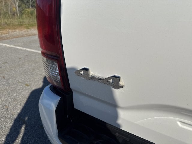 2022 Toyota Tacoma SR5 V6