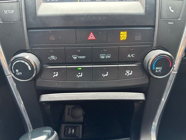 2017 Toyota Camry SE