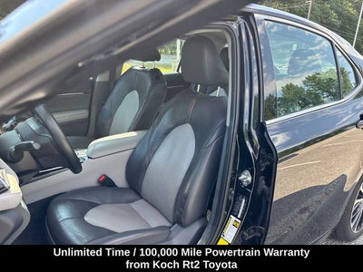 2020 Toyota Camry Hybrid XLE