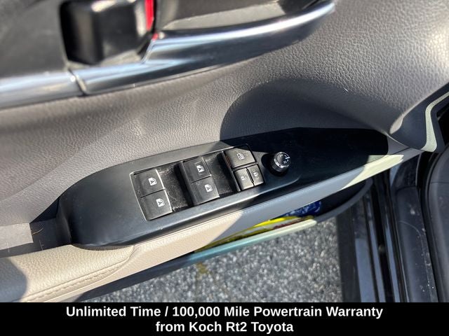 2020 Toyota Camry Hybrid XLE