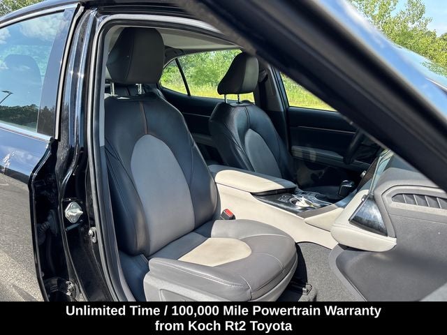 2020 Toyota Camry Hybrid XLE