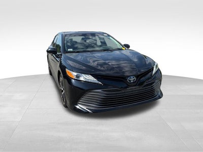 2020 Toyota Camry Hybrid XLE