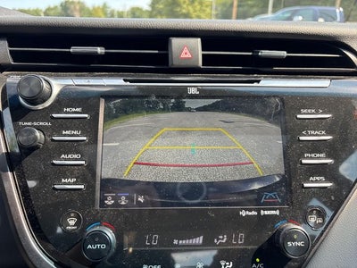 2020 Toyota Camry Hybrid XLE