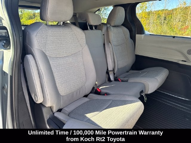 2025 Toyota Sienna LE 8 Passenger