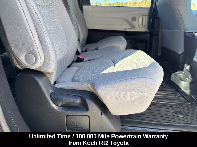 2025 Toyota Sienna LE 8 Passenger