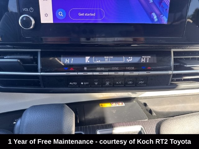 2025 Toyota Sienna LE 8 Passenger