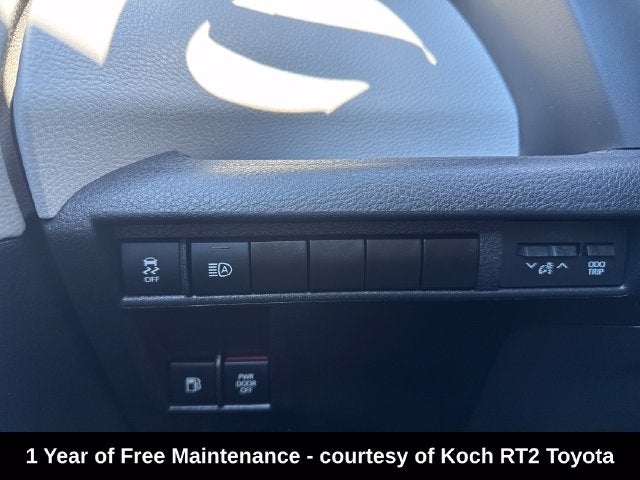 2025 Toyota Sienna LE 8 Passenger