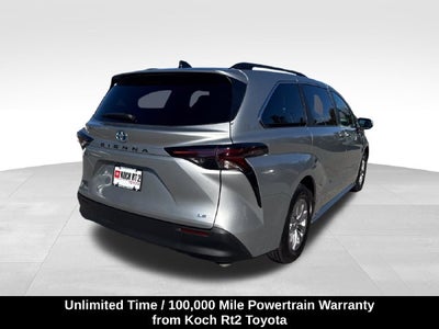 2025 Toyota Sienna LE 8 Passenger
