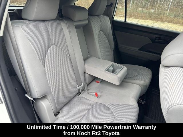 2022 Toyota Highlander LE