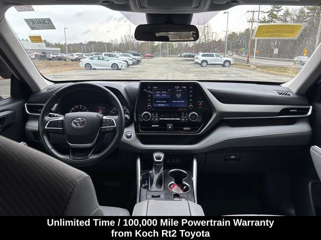 2022 Toyota Highlander LE