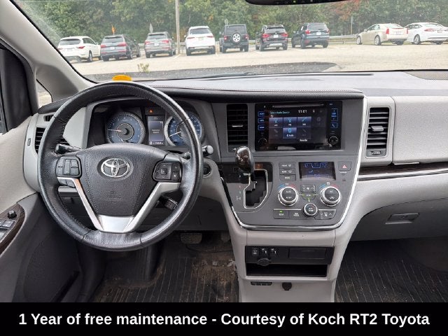 2017 Toyota Sienna XLE 7 Passenger