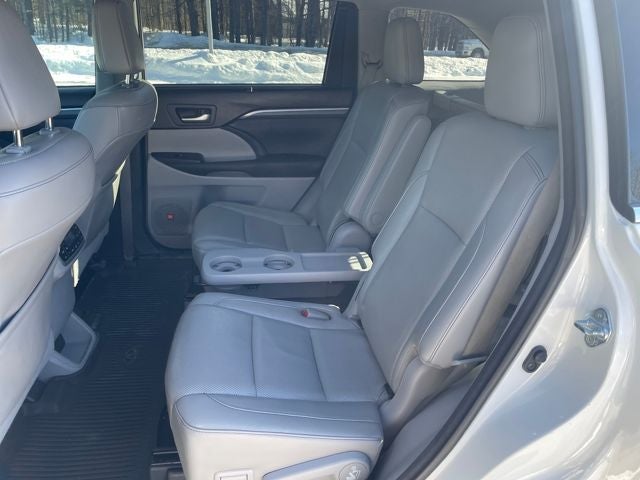 2017 Toyota Highlander Limited Platinum