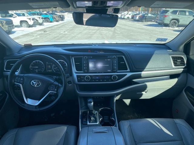 2017 Toyota Highlander Limited Platinum