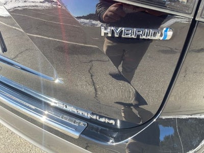 2022 Toyota Highlander Hybrid Platinum