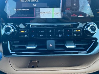 2022 Toyota Highlander Hybrid Platinum