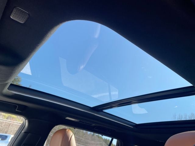 2022 Toyota Highlander Hybrid Platinum