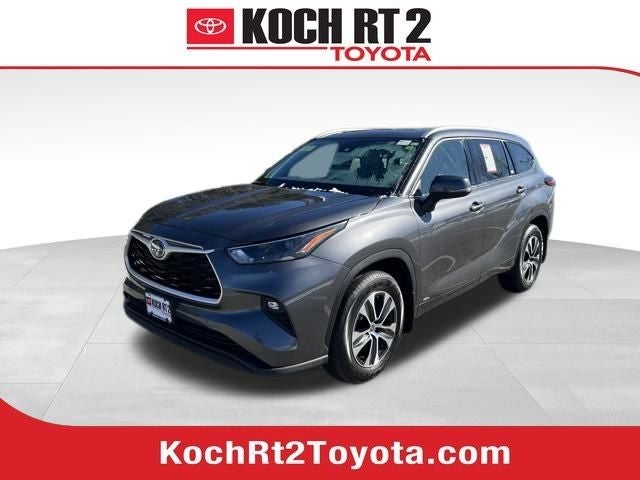 2022 Toyota Highlander Hybrid XLE
