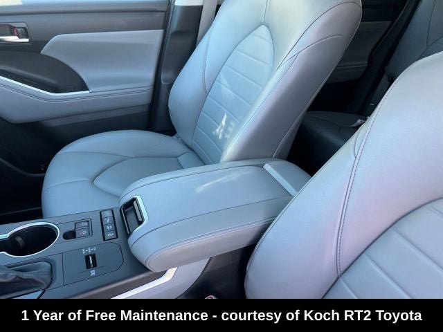 2022 Toyota Highlander Hybrid XLE