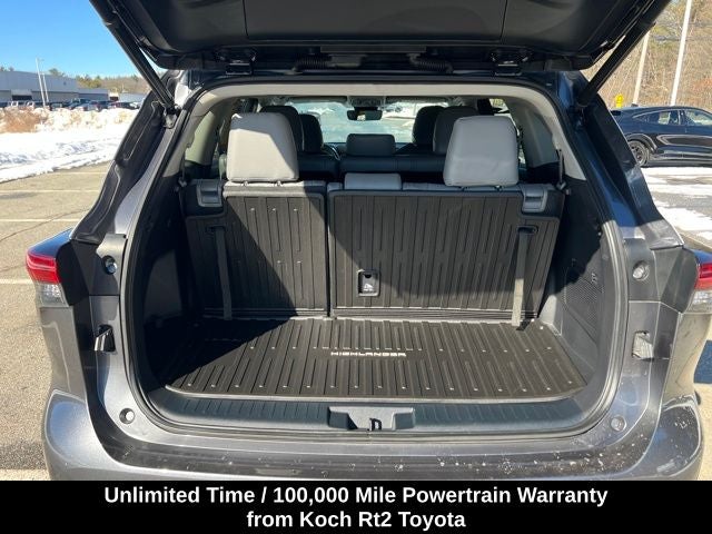 2022 Toyota Highlander Hybrid XLE